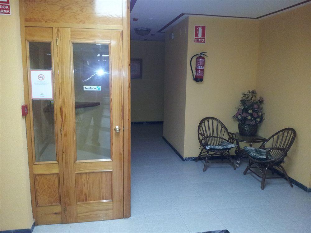 Hotel Lux Aljarafe Mairena del Aljarafe Buitenkant foto