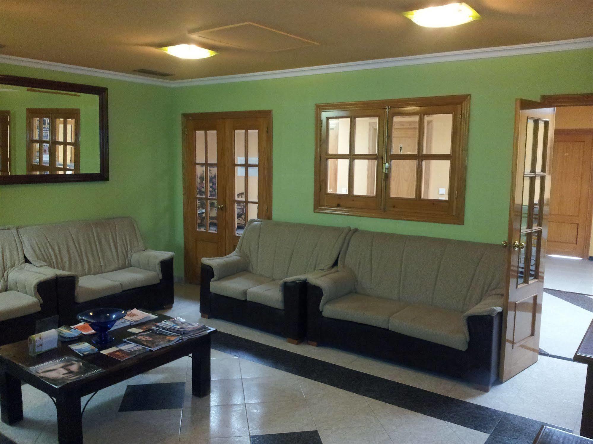 Hotel Lux Aljarafe Mairena del Aljarafe Buitenkant foto