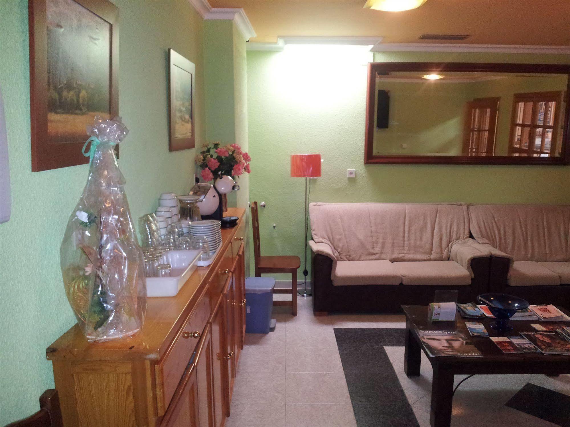 Hotel Lux Aljarafe Mairena del Aljarafe Buitenkant foto