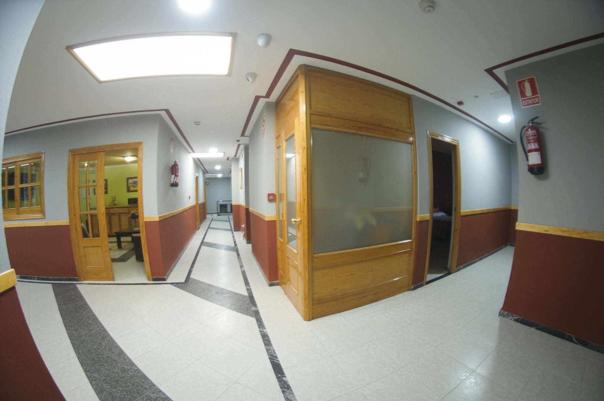 Hotel Lux Aljarafe Mairena del Aljarafe Buitenkant foto
