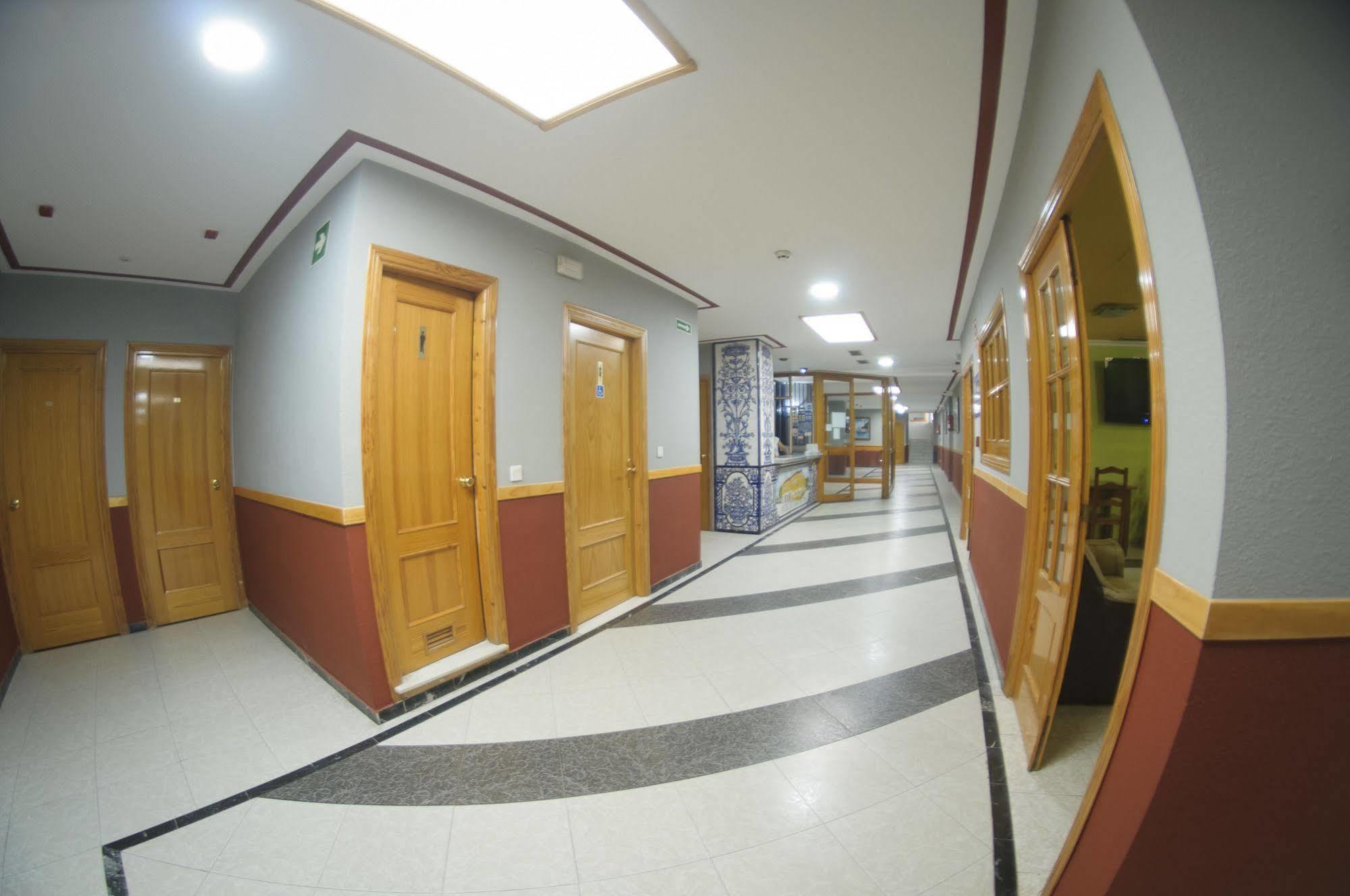 Hotel Lux Aljarafe Mairena del Aljarafe Buitenkant foto